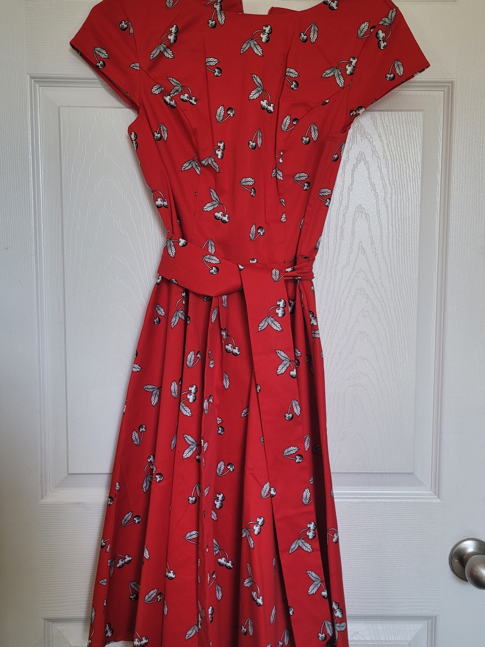Retro Novelty Cherry Print 1950s-inspired Swing Dress